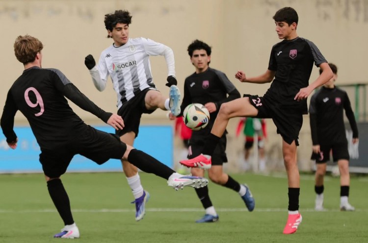 AFFA oyunları təxirə saldı - hava şəraitinə görə