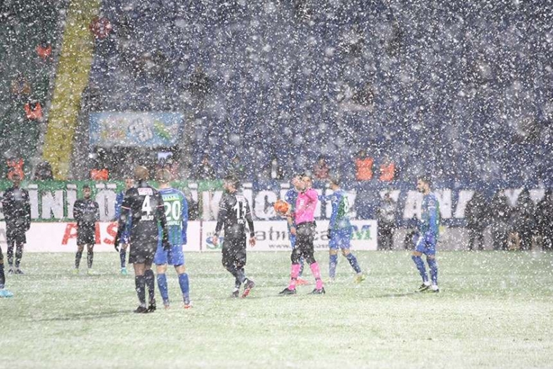 Super Liqada daha bir matç qara görə təxirə salındı