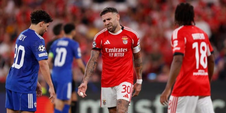 "Benfika"nın kapitanı "Qarabağ"a məğlubiyyəti şərh etdi: "Üzr istəməliyik"