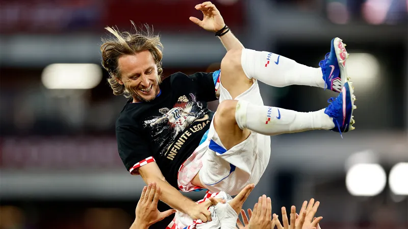 "Milan" Luka Modriçlə bağlı qərarını verdi