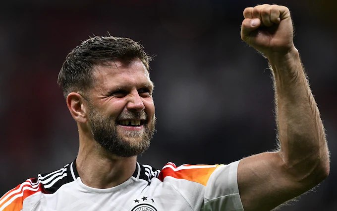 Almaniya millisinin hücumçusu "Yuventus"a doğru