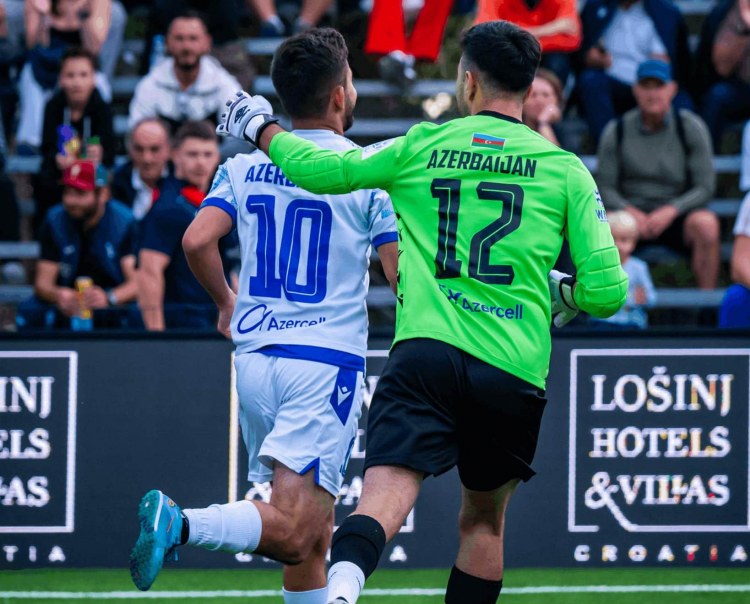 Millimiz İngiltərəni məğlub edib yarımfinala yüksəldi