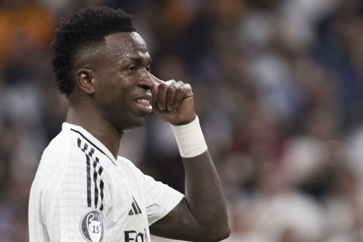 Vinisius Junior Xabi Alonsodan narazıdır