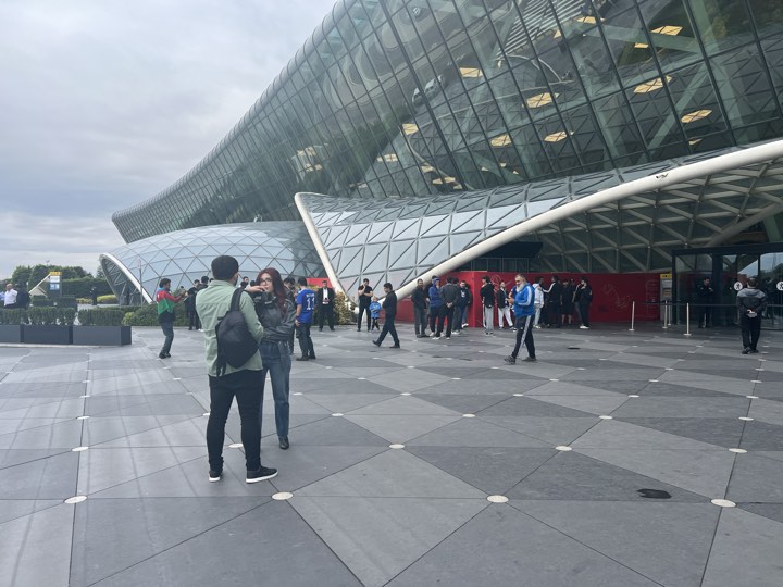 Portuqaliyada tarix yazanlar Vətənə döndü