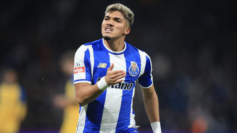 "Çelsi" brazilyalı futbolçuya "elçi" düşüb