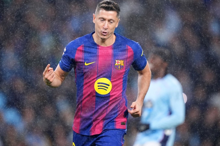 "Barselona" Robert Levandovskinin qarşısına şərt qoydu