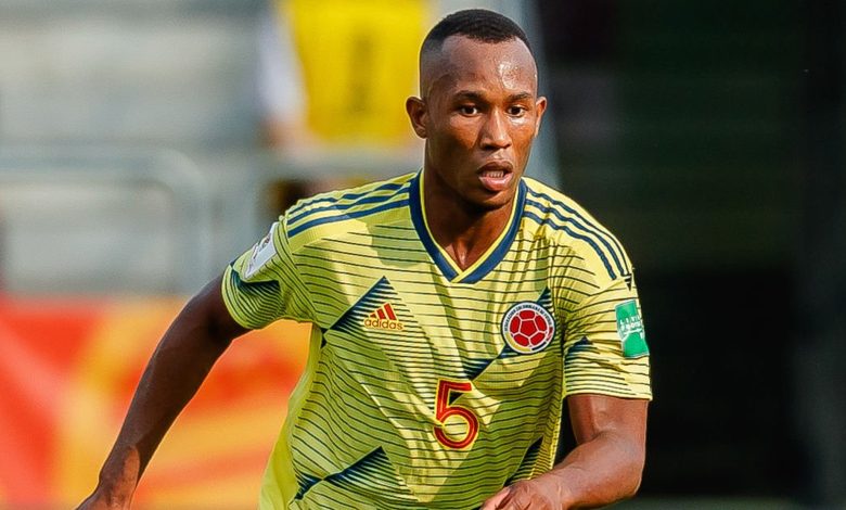 22 yaşlı futbolçu məşq zamanı öldü