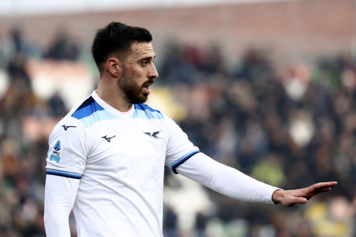 "Milan" "Latsio"nun müdafiəçisini istəyir