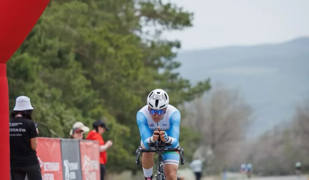Ələkbərov Qazaxıstanda bürünc medal qazandı