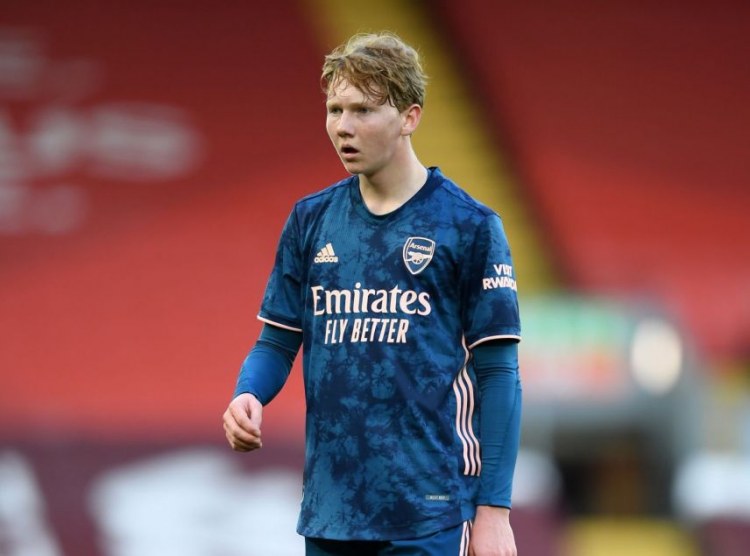 "Qarabağ"ın rəqibi "Arsenal"ın yarımmüdafiəçisini transfer etdi