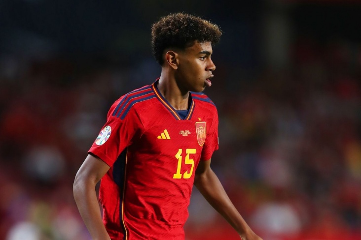 Lamin Yamal 112 ildən sonra bunu bacaran ilk futbolçudur