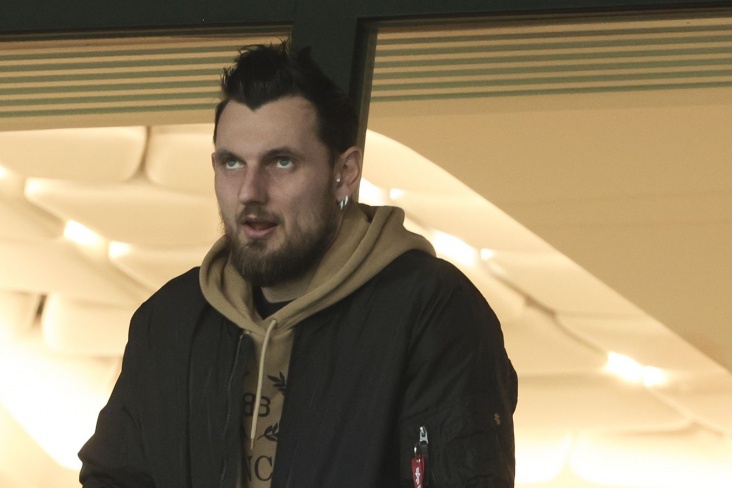 PSJ-nin qolkiperi 34 yaşında karyerasını bitirdi