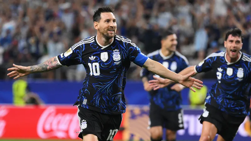 Argentina İngiltərəyə qarşı oyuna 20 il əvvəlki forma ilə çıxacaq