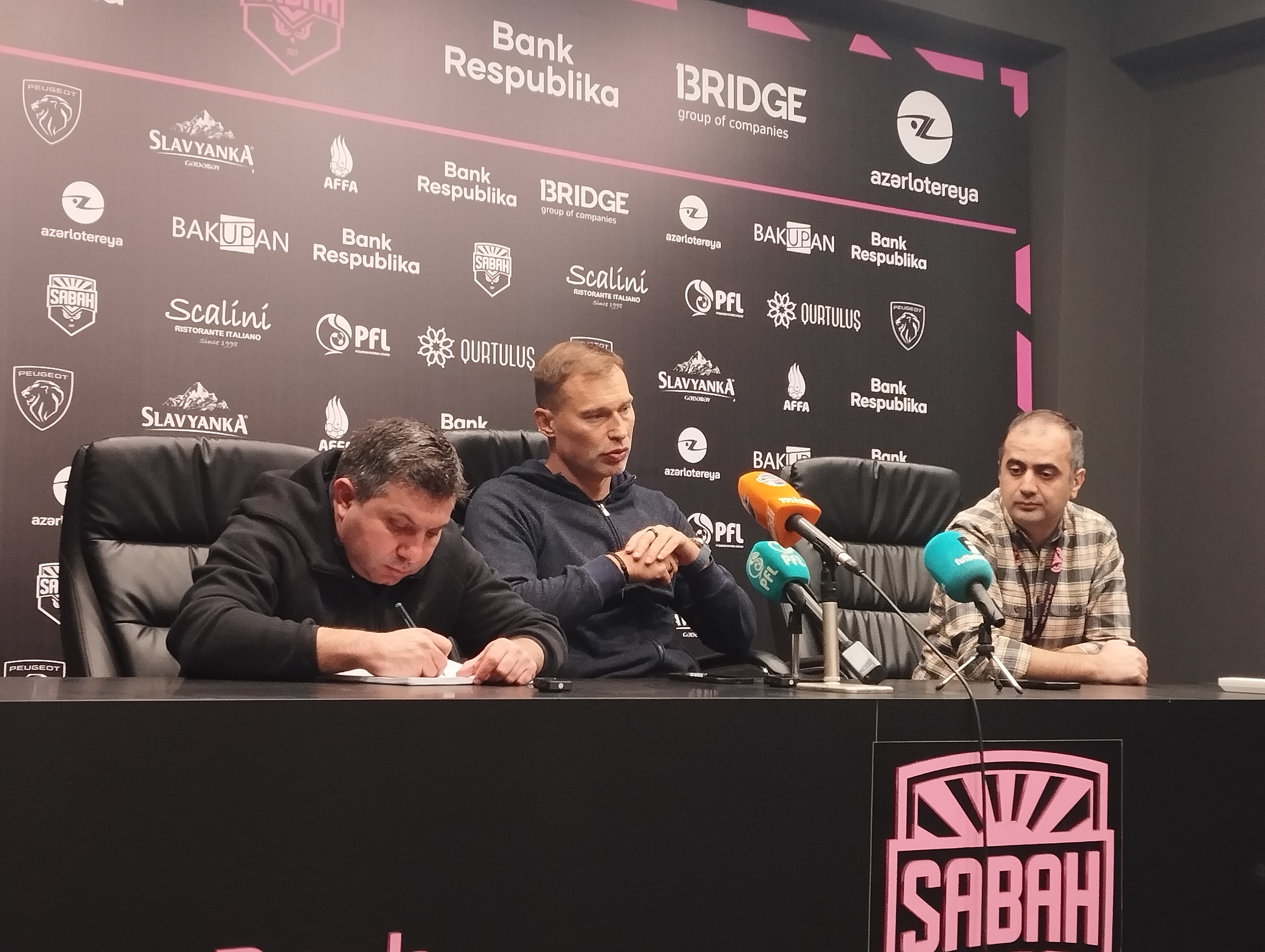 Vasili Berezutski: "Asan qollar buraxdıq"