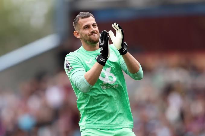 "Tottenhem" slovakilyalı qolkiper ilə razılığa gəlib