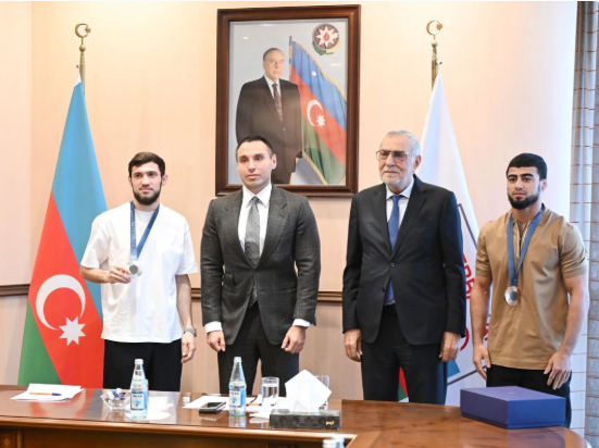 Yenilənmiş Olimpiya medalları idmançılarımıza təqdim edilib