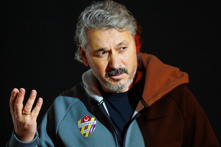 İstanbul klubunda yeni baş məşqçi