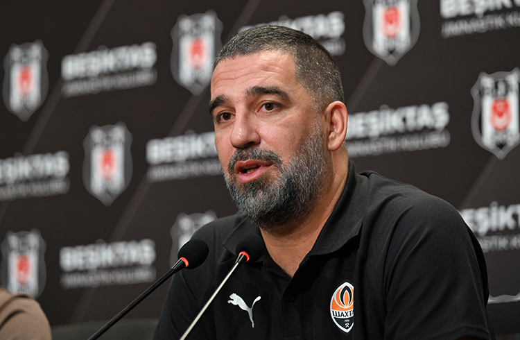 “Birinci oyunda “mat” oldum” – Arda Turan