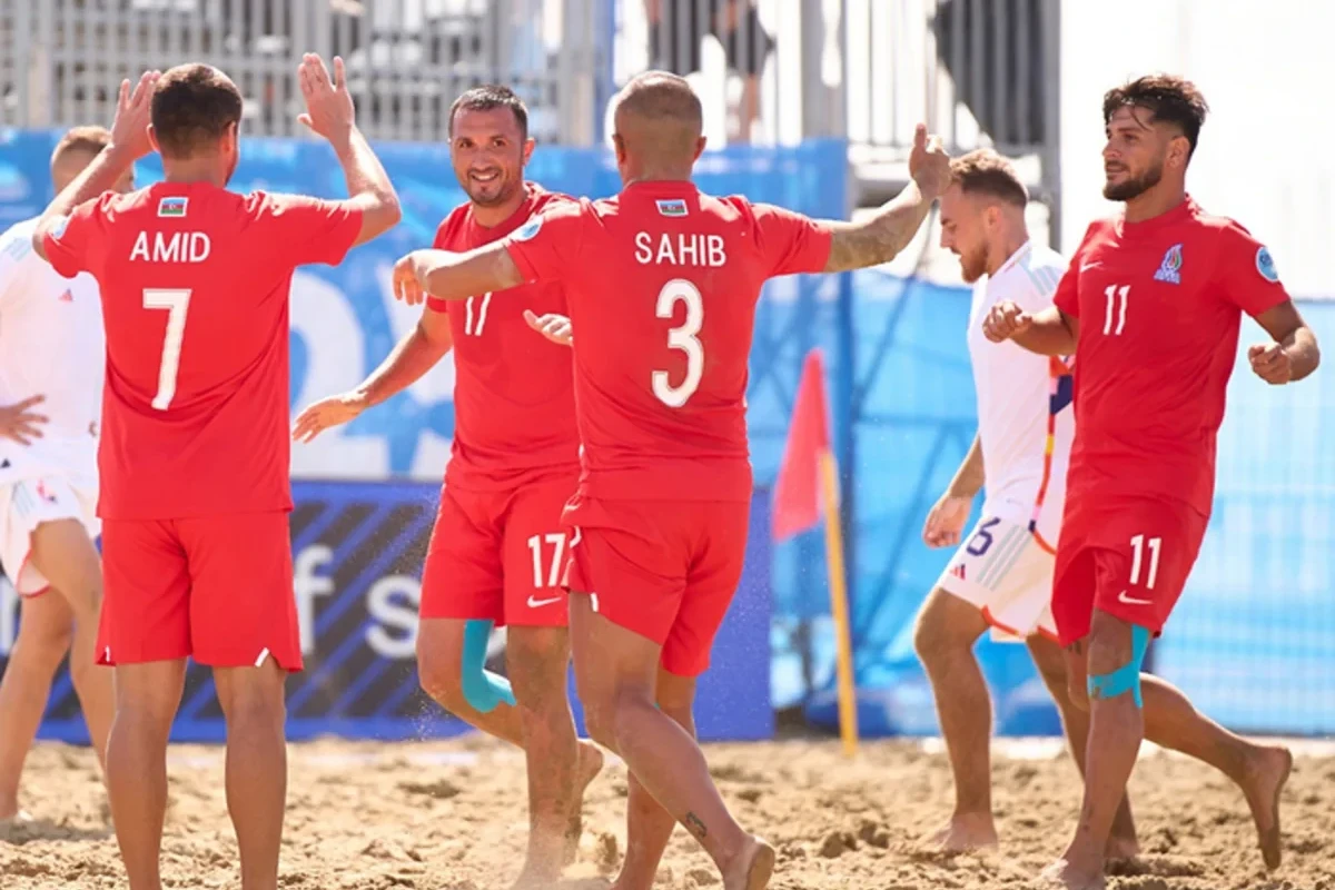 Çimərlik futbolu üzrə millimiz Avropa çempionatında ilk matçını İngiltərəyə qarşı keçirəcək