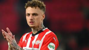 İtaliya çempionu 26 yaşlı müdafiəçi üçün 28 milyon ödəyəcək