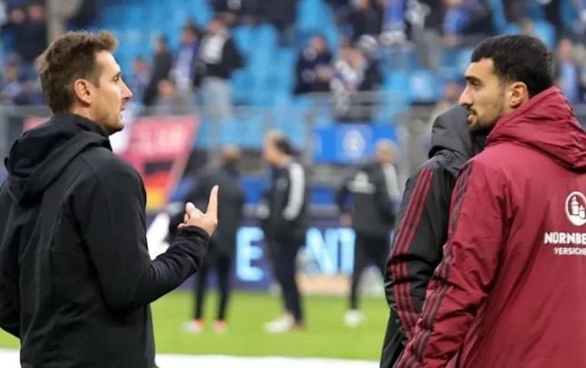 Miroslav Kloze Mahirdən razılıq edib