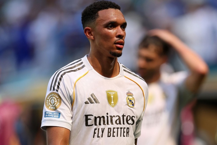 İngilis müdafiəçi "Liverpul"a qayıtmaq istəyir