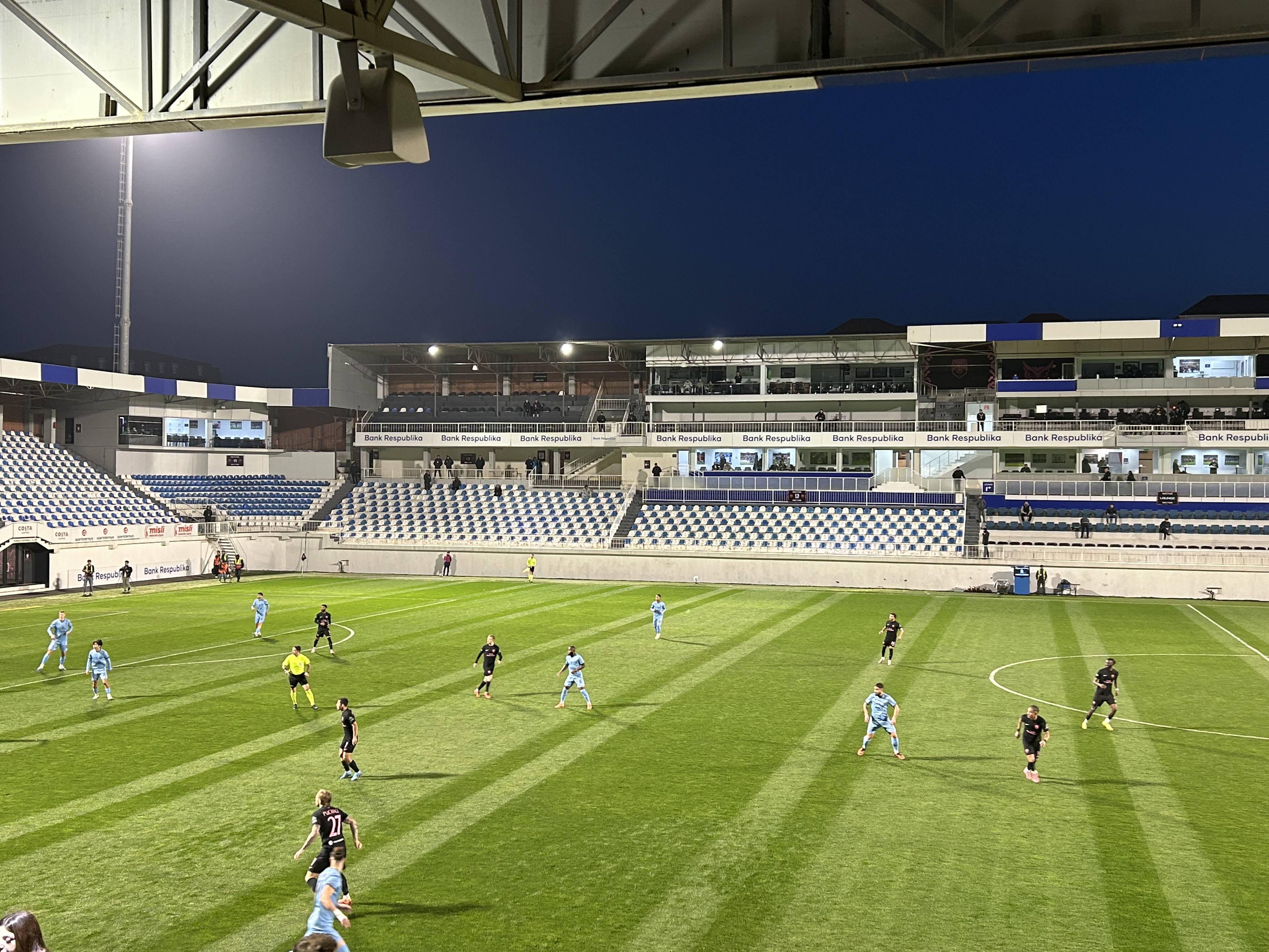 "Bayquşlar" "kimyaçılar"a qarşı - Oyun başladl