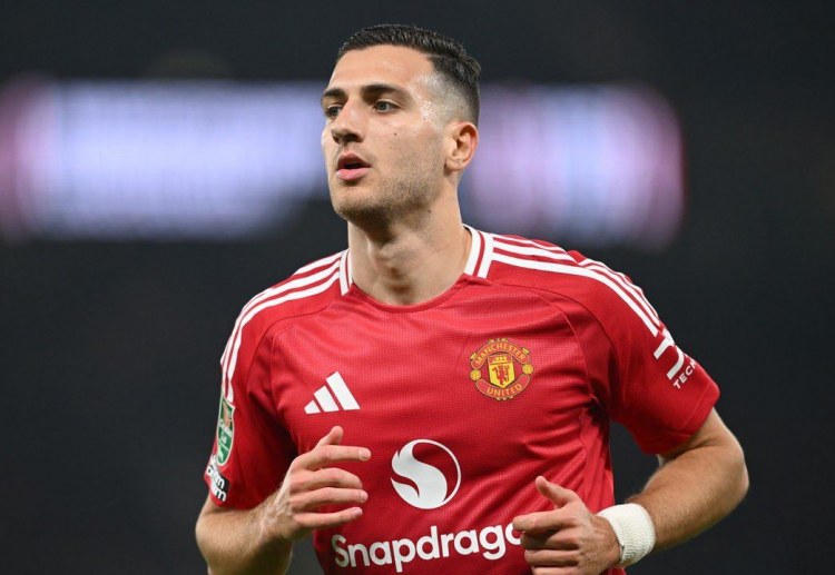 "Mançester Yunayted"in müdafiəçisi "Real"a keçə bilər