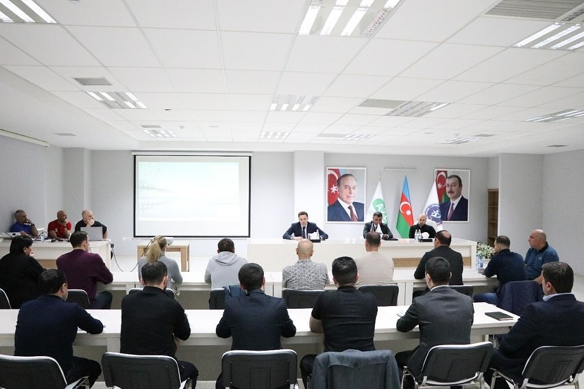 Regional Voleybol Klubların nümayəndələri ilə görüş keçirilib