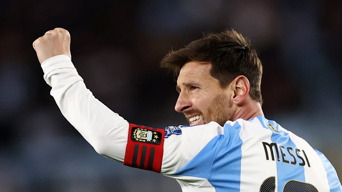 Messi gələcək karyerası barədə danışıb