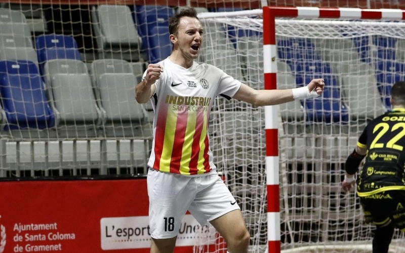 Slovakiyalı futzalçı millimizlə oyunu səbirsizliklə gözləyir: "Bəlkə də buna görə məndən daha çox şey gözlənilir"