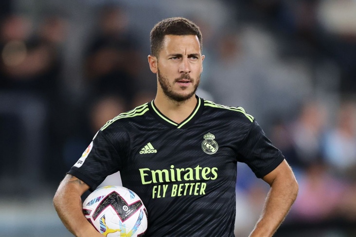 Eden Azar futbolda qəhrəmanının adını çəkdi