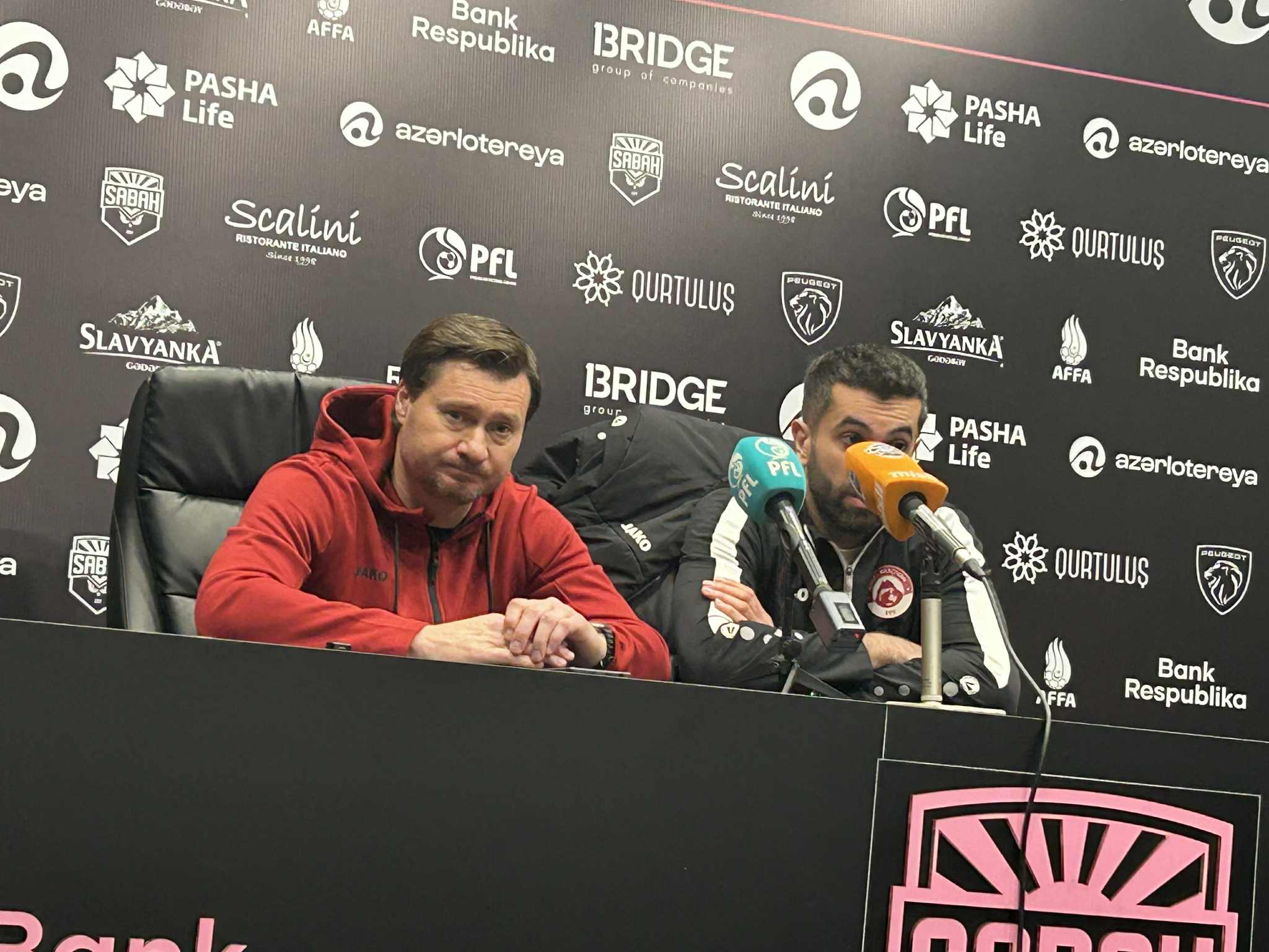 Demçenko: “Futbolçularda narahatlıq gördüm”