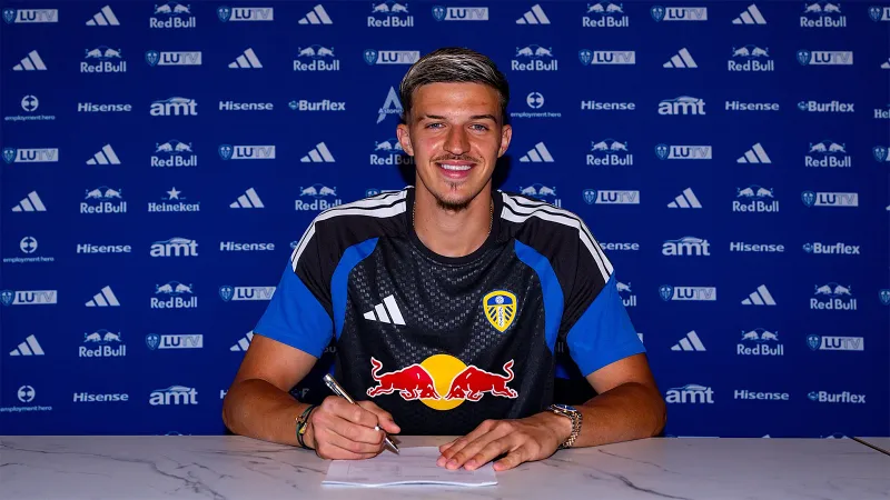 "Lids" 40 milyonluq transferi bitirdi