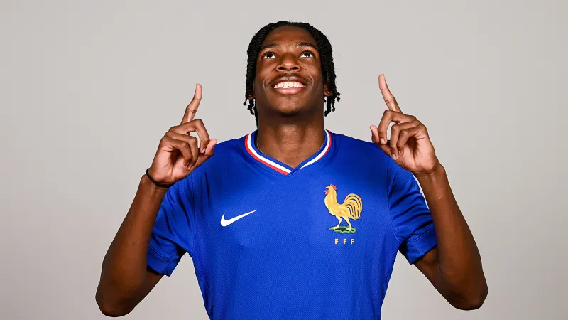 "Liverpul" 72 milyon avroya müdafiəçi aldı