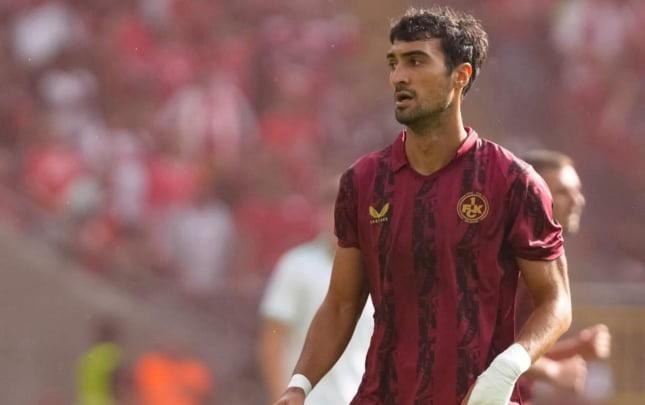 Emreli sabiq komandasına qarşı oynadı