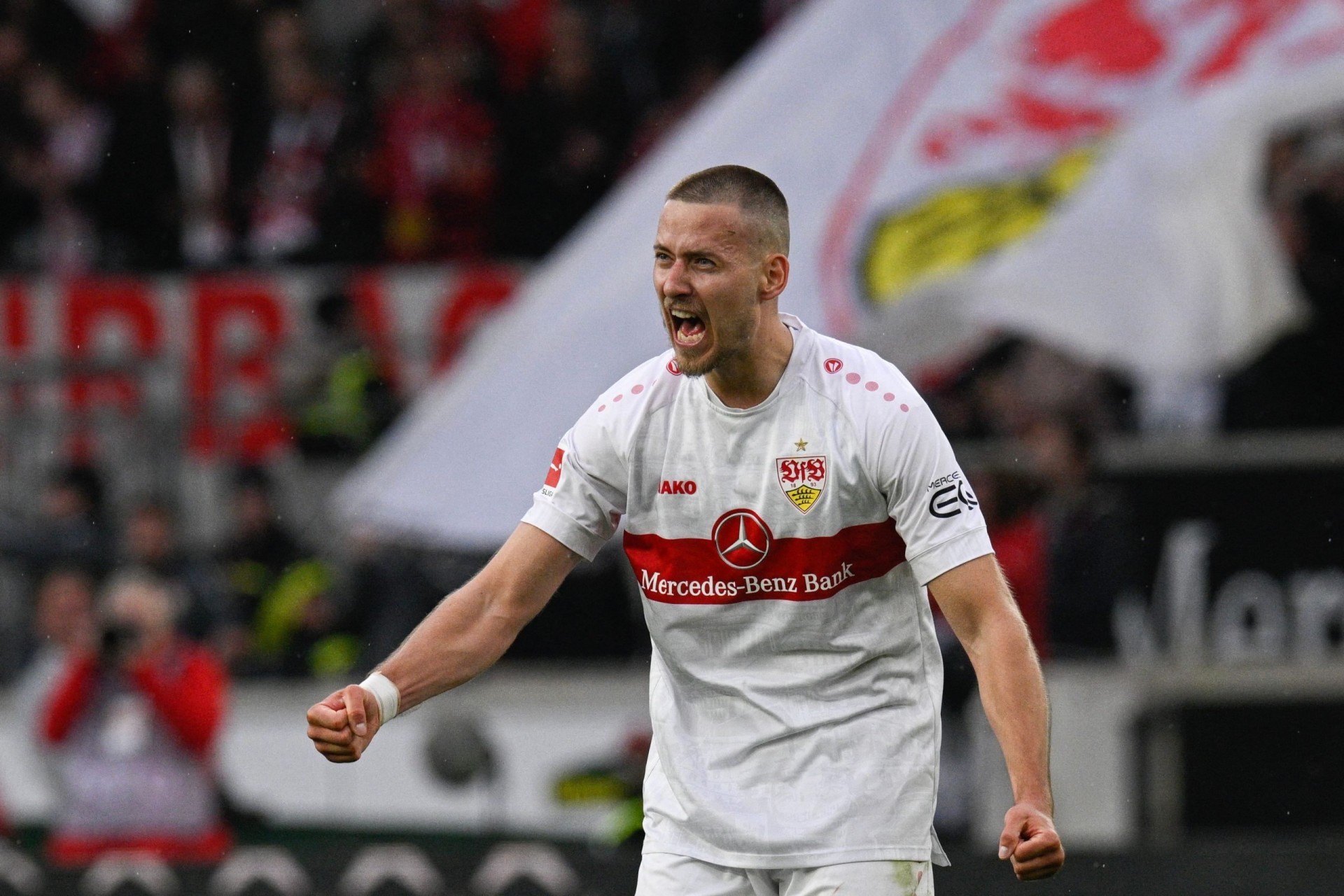 Valdemar Anton karyerasını "Borussiya"da davam etdirəcək