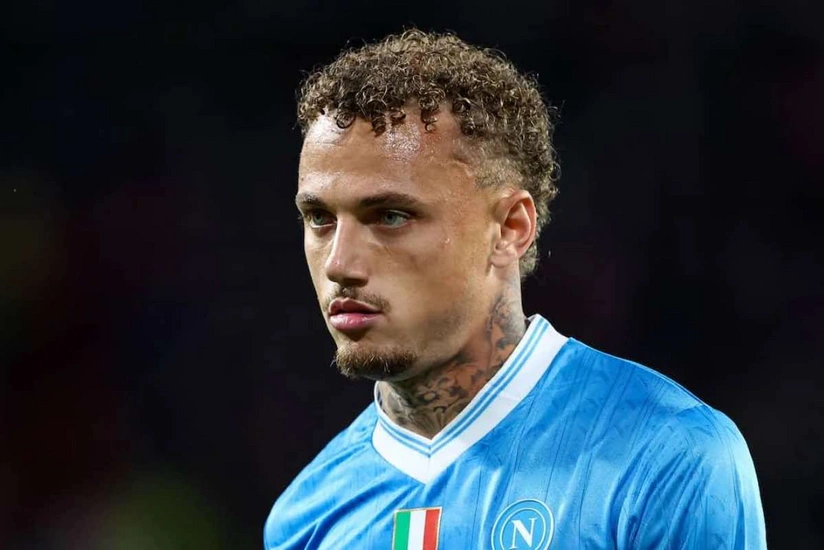 "Qalatasaray" niderlandlı futbolçu ilə maraqlanır