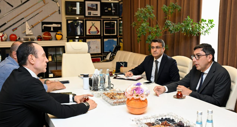 Nazir Fidel və Lulayla görüşdü