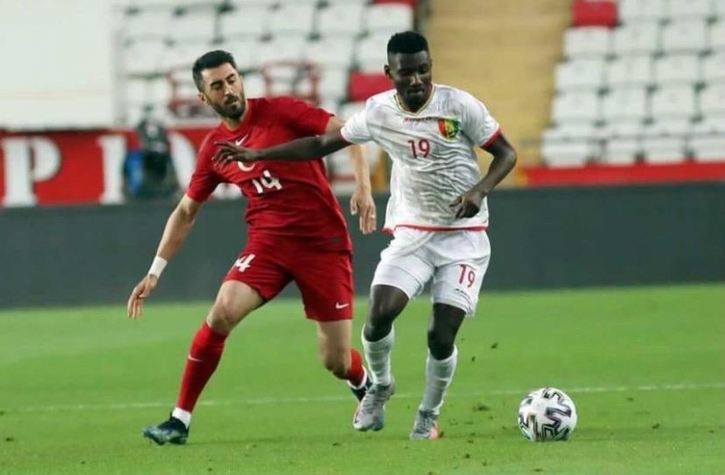 "Neftçi"nin futbolçusuna Seneqalla matçda şans verilmədi 