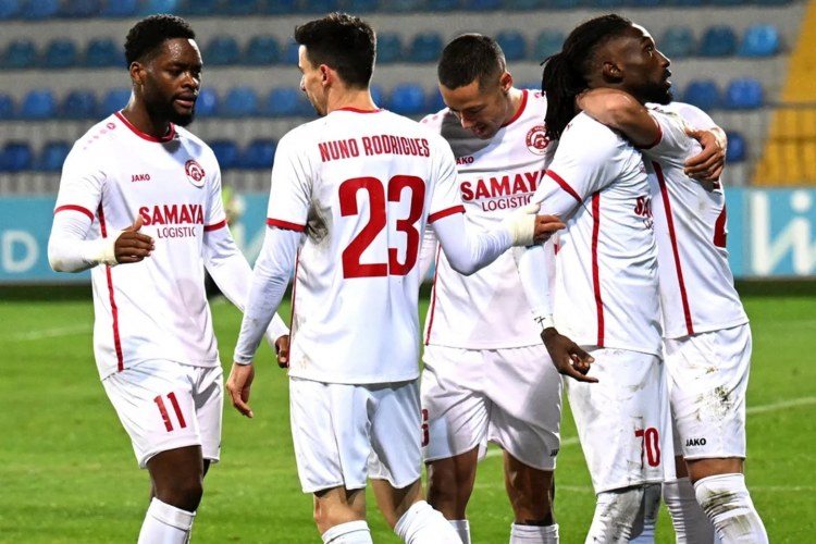 "Araz-Naxçıvan"dan 7 cavabsız qol