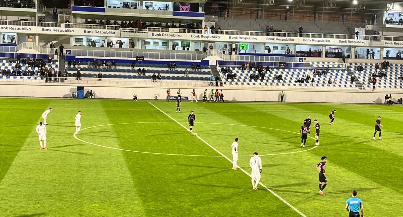 Masazırda liderlik uğrunda oyun - Oyun başladı