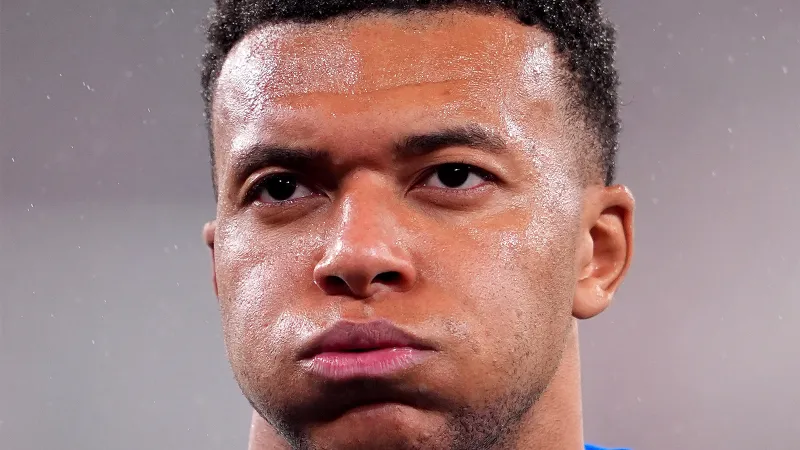 Kilian Mbappe məşqi yarımçıq tərk etdi