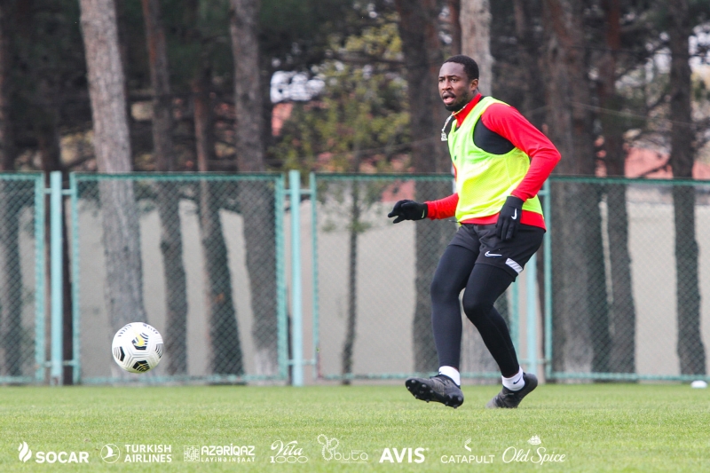 Mbodjun durumuna aydınlıq gəldi - gipssiz mümkün olmadı