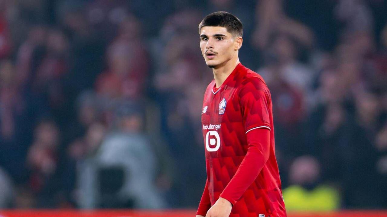 "Nyukasl" belçikalı futbolçunun transferindən əl çəkməyib