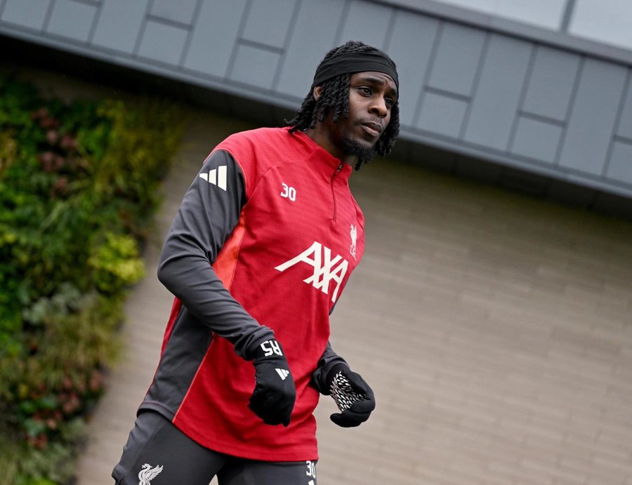 “Liverpul”un futbolçusu millidə zədələndi