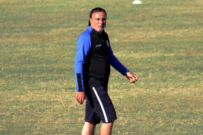 İbrahim Uzunca: "Gəzməyin belə çətin olduğu meydançada futbol oynadıq"