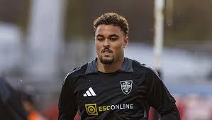 Patrik Klüyvertin oğlu "Lion"la anlaşdı