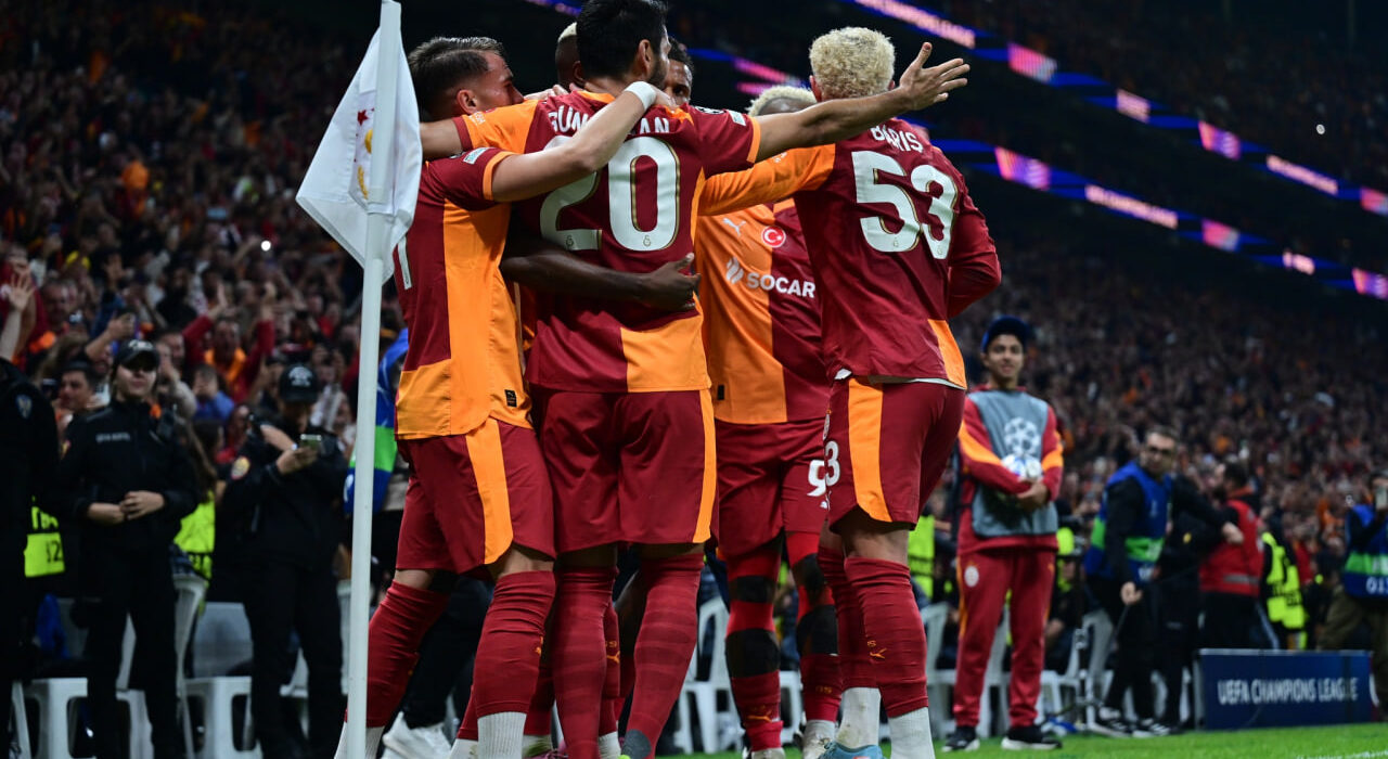 “Qalatasaray”da 4 itki