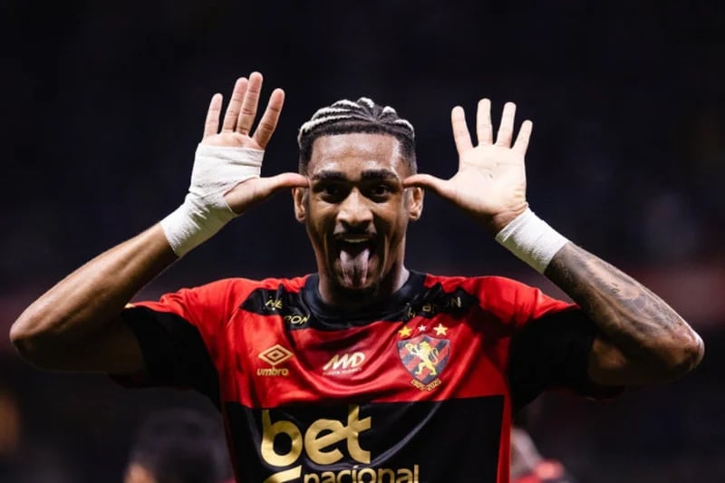 Maaş problemi transferi pozdu – Hücumçu yayda "Qarabağ"a gələ bilər